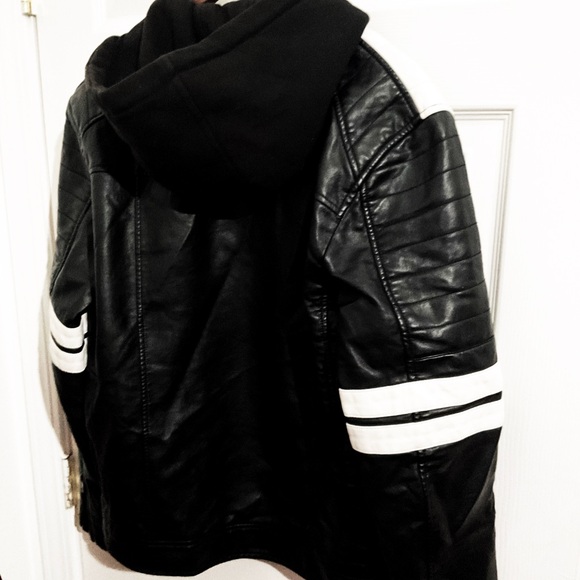 Guess Leather Jacket - Picture 7 of 9